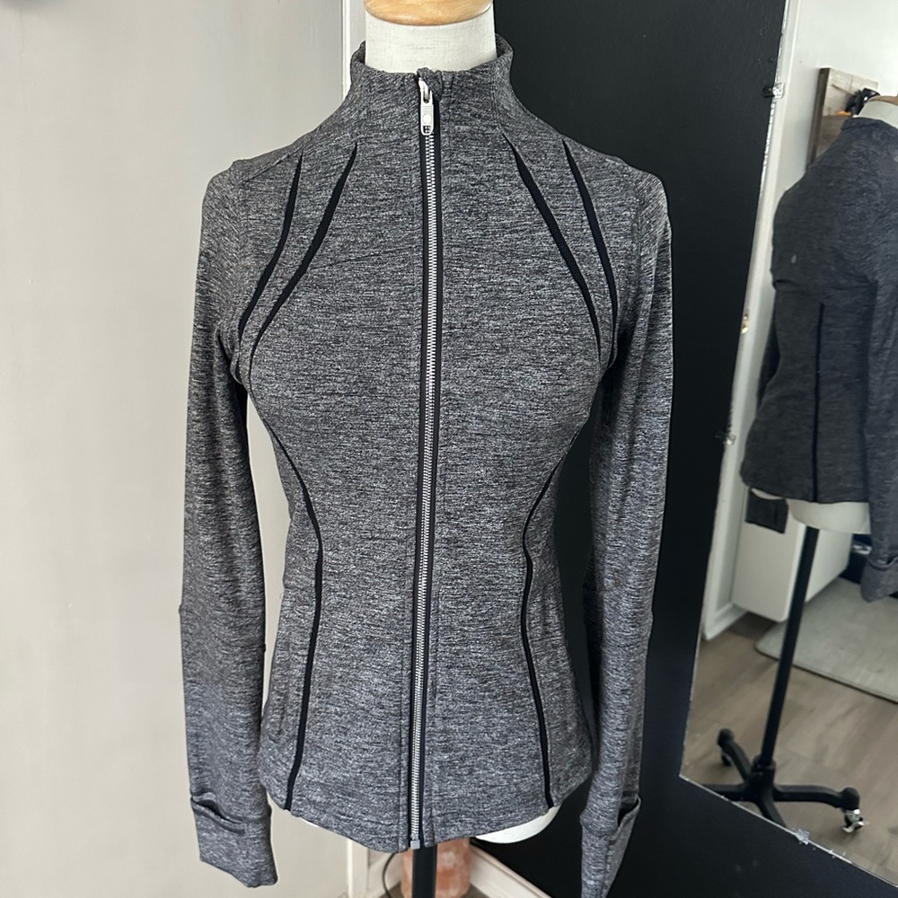 Women's Gray Lulu Lemon Zip-Up Jacket